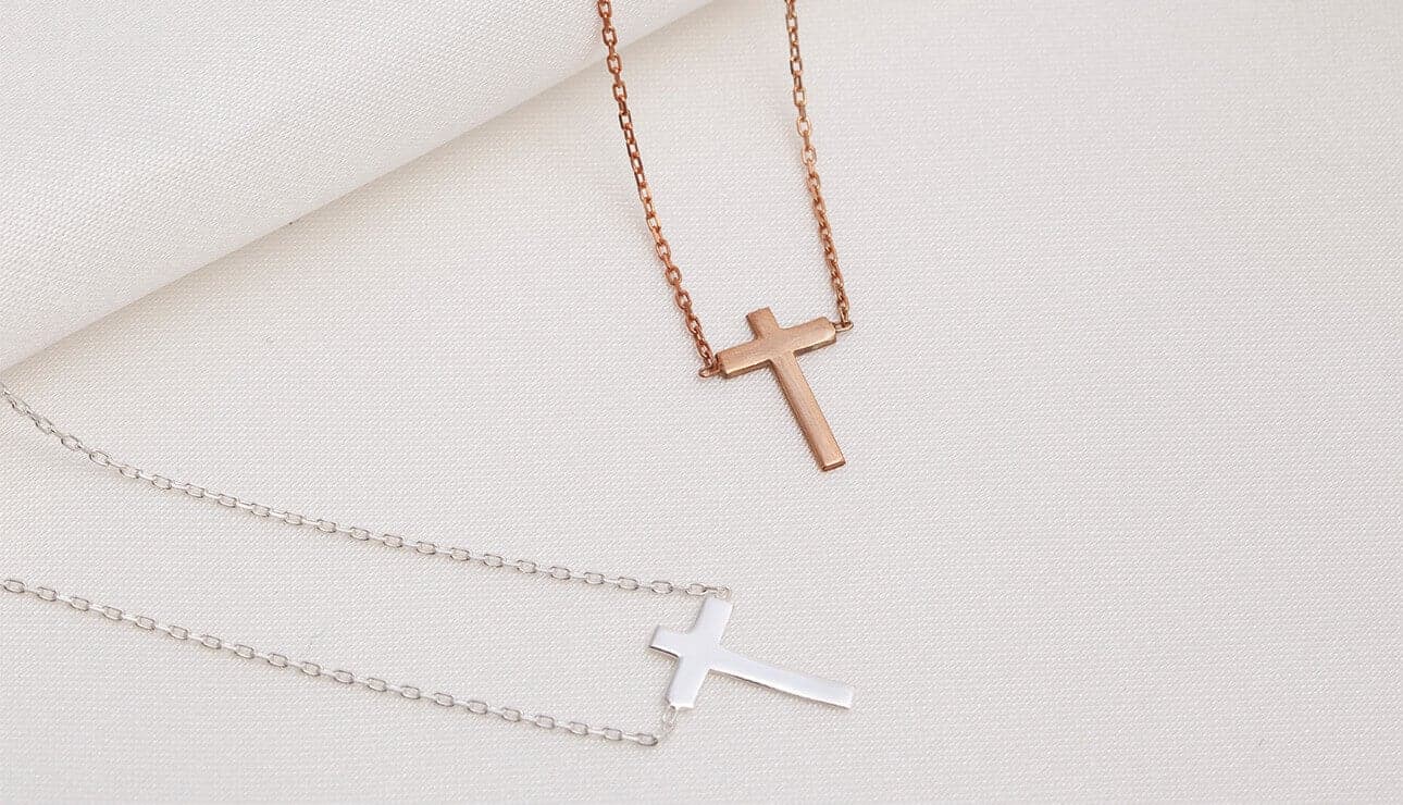 Kreuzketten von Czarina Jewellery: Zeitlose Eleganz und Stil für jeden Anlass