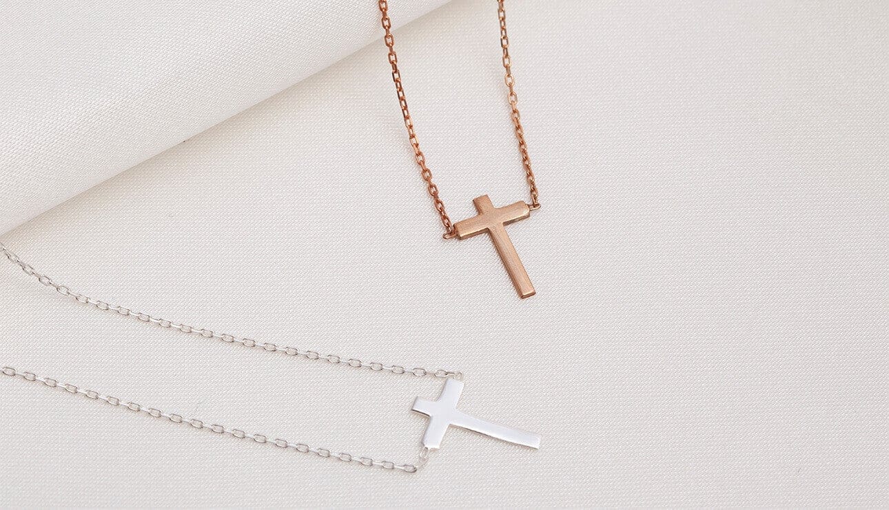 Kreuzketten von Czarina Jewellery: Zeitlose Eleganz und Stil für jeden Anlass