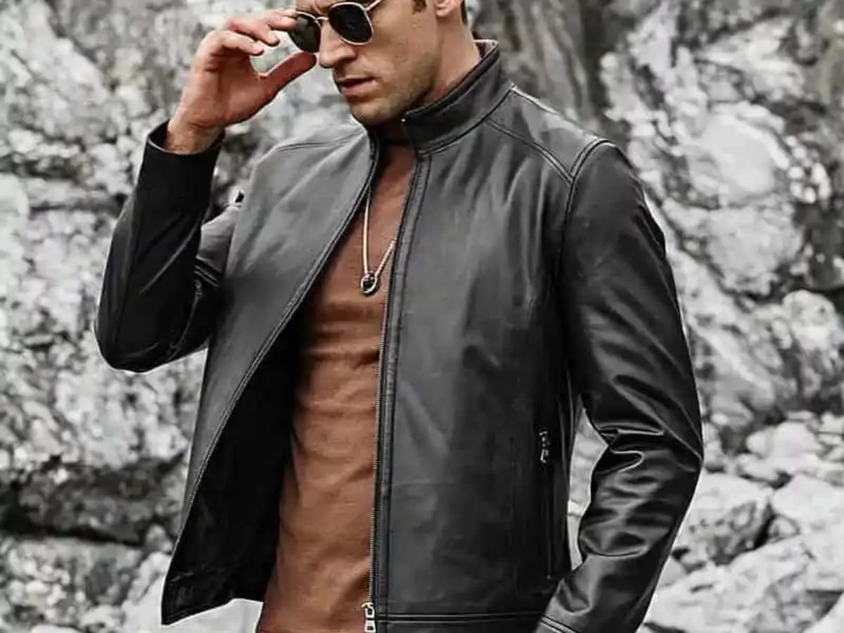 Lederjacke Damen: Ein modisches Highlight, das zu den gemütlichen Basics von Crone passt