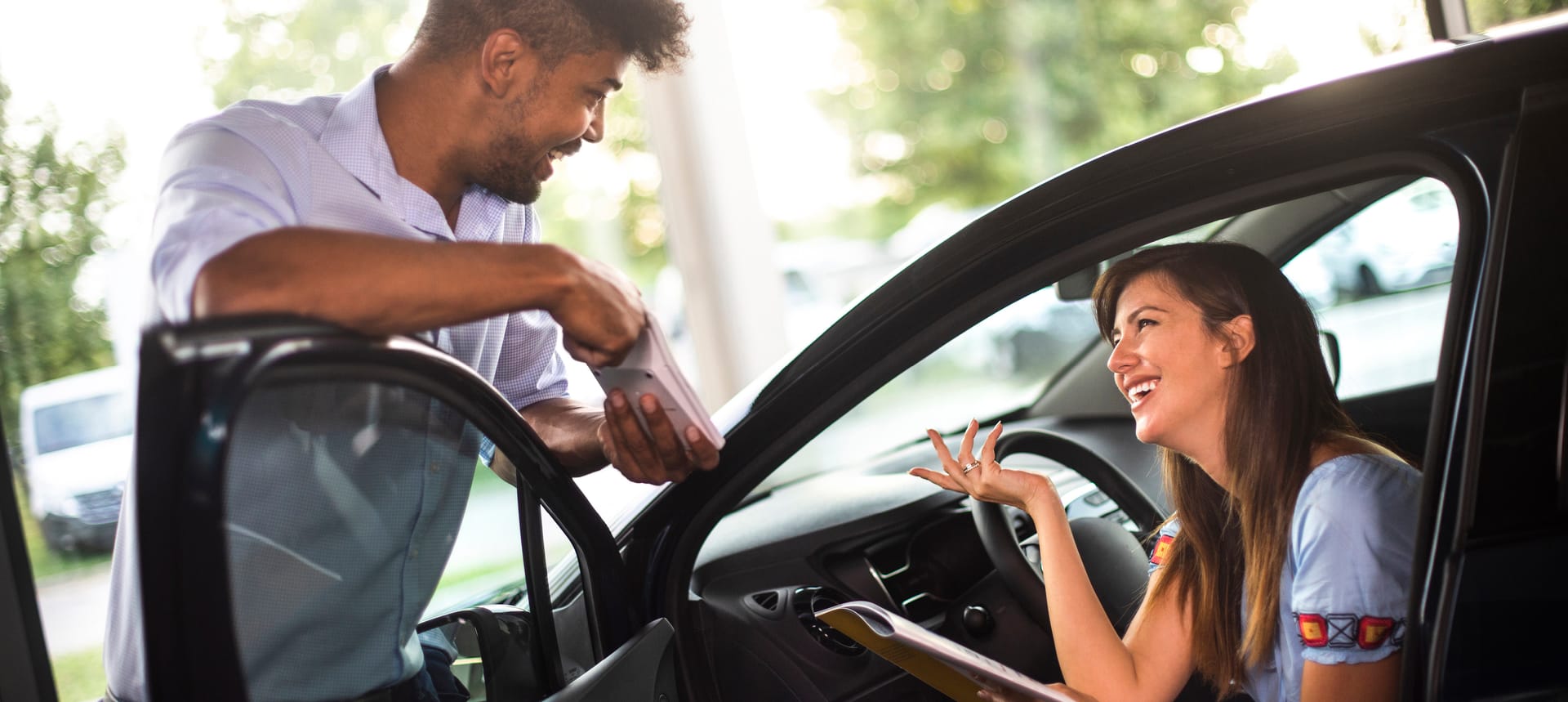 Mietwagen mit Chauffeur in Marokko: Ideal für private und geschäftliche Reisen