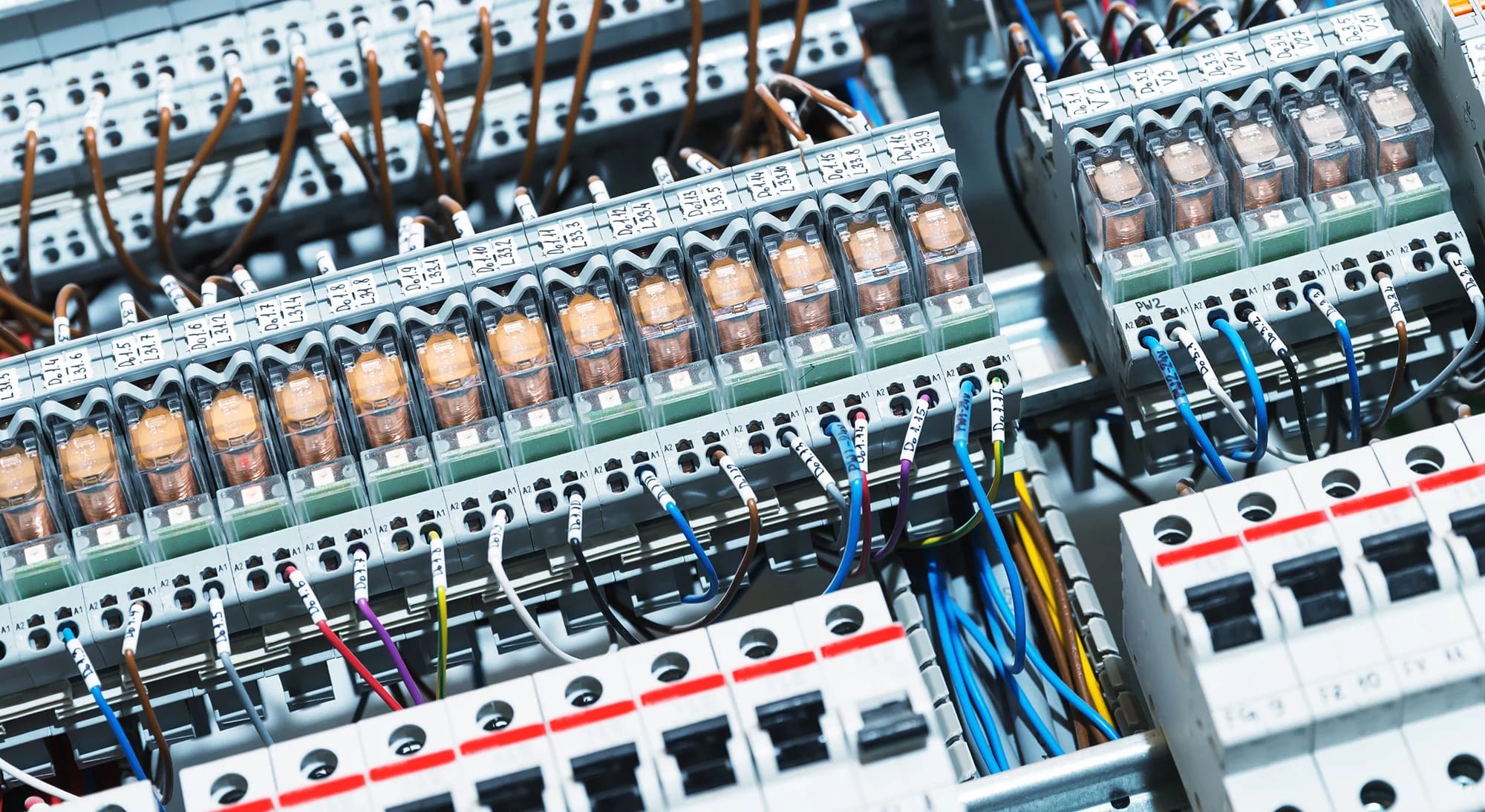 Optimieren Sie Ihre Elektroinstallationen mit unseren Produkten und Tipps!