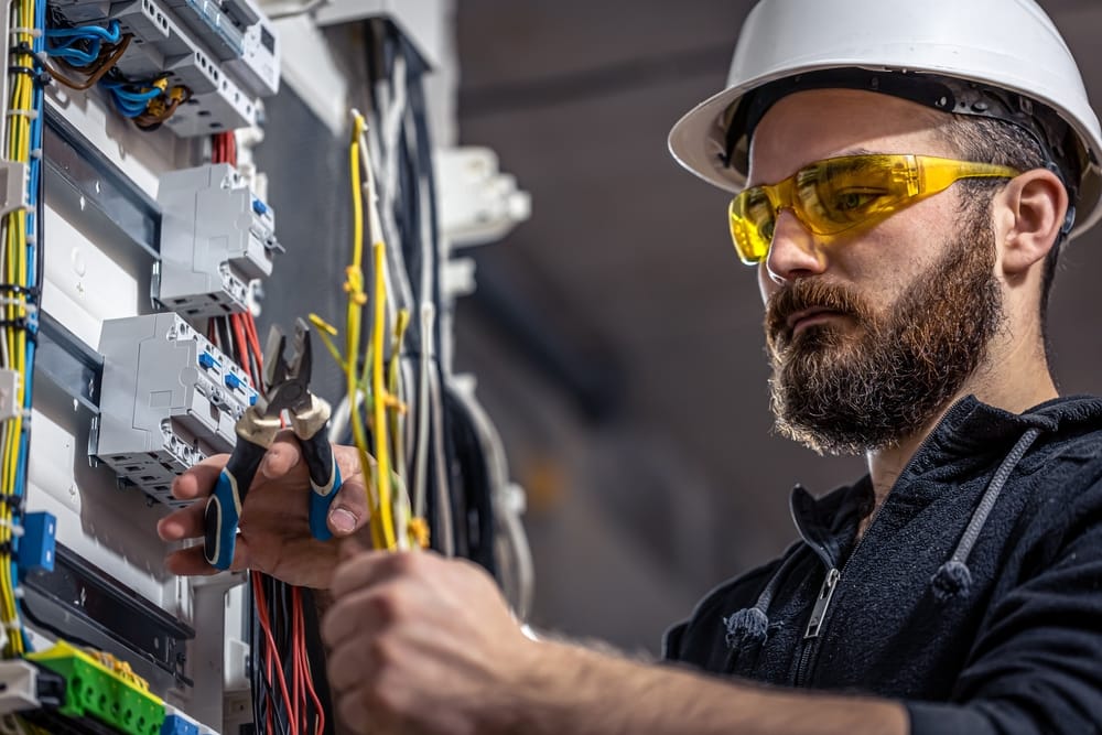 Elektriker Notdienst in der Nähe: Bei Stromausfällen und technischen Störungen stets zur Stelle